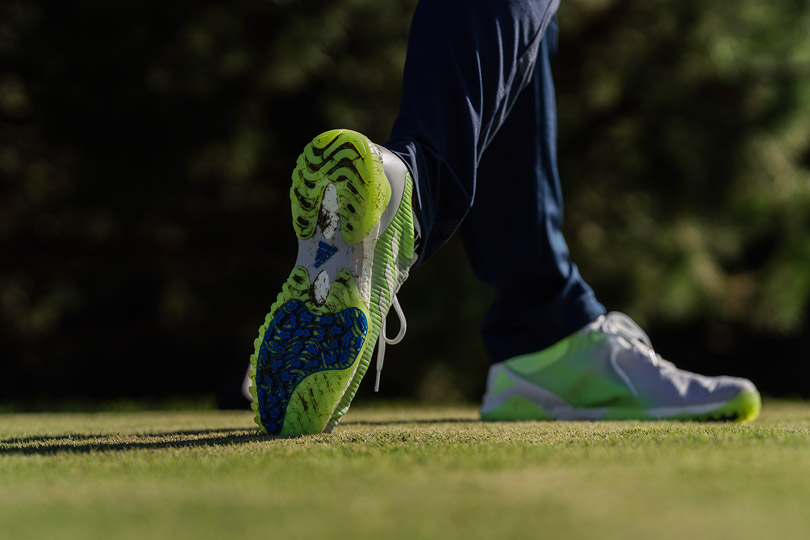 giay-golf-codechaos-khong-dinh-mem-addidas
